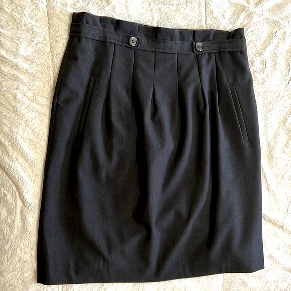 Ann Taylor skirt, size 10, dark gray - Picture 1 of 5